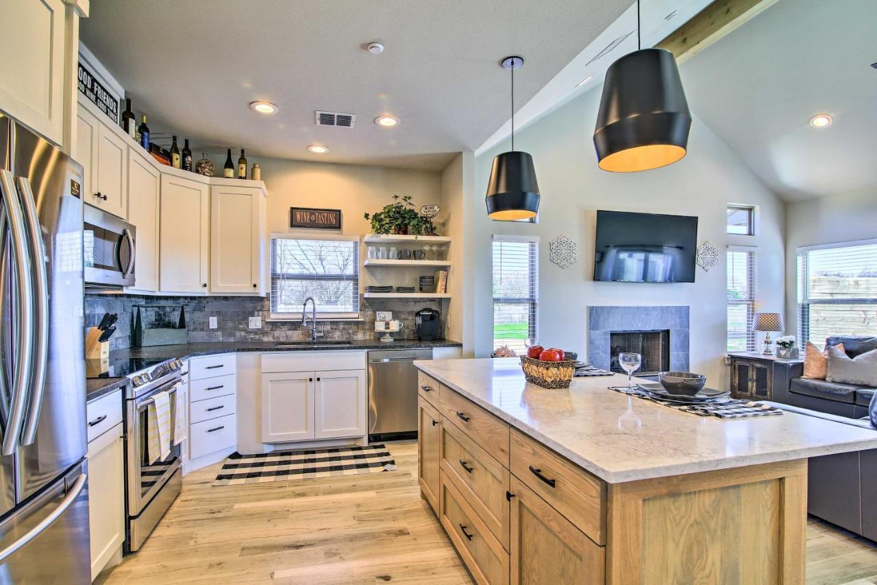Uncorked Ranch Hill Country Home 1 Mi To Winery 弗雷德里克斯堡 外观 照片